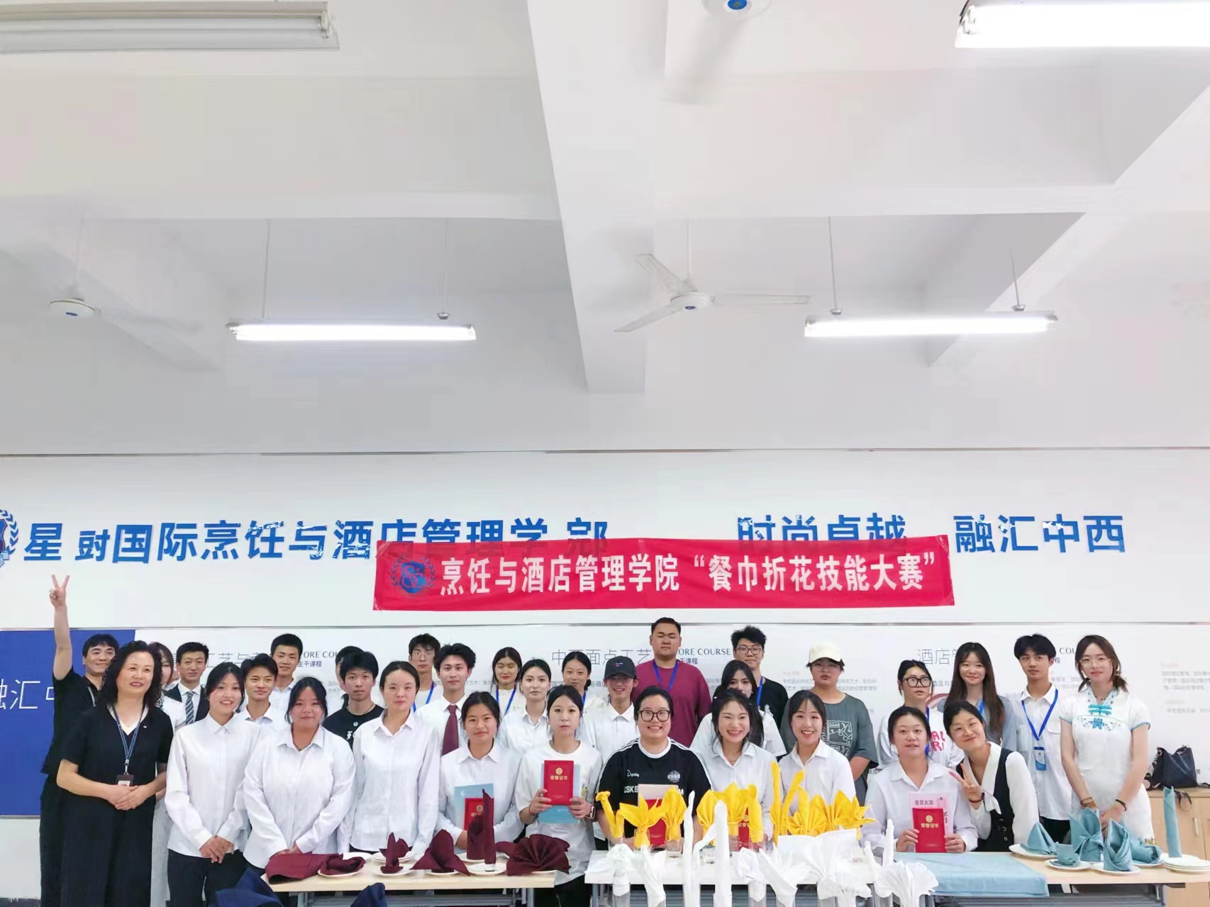 1-24051G1244Y94.jpg
