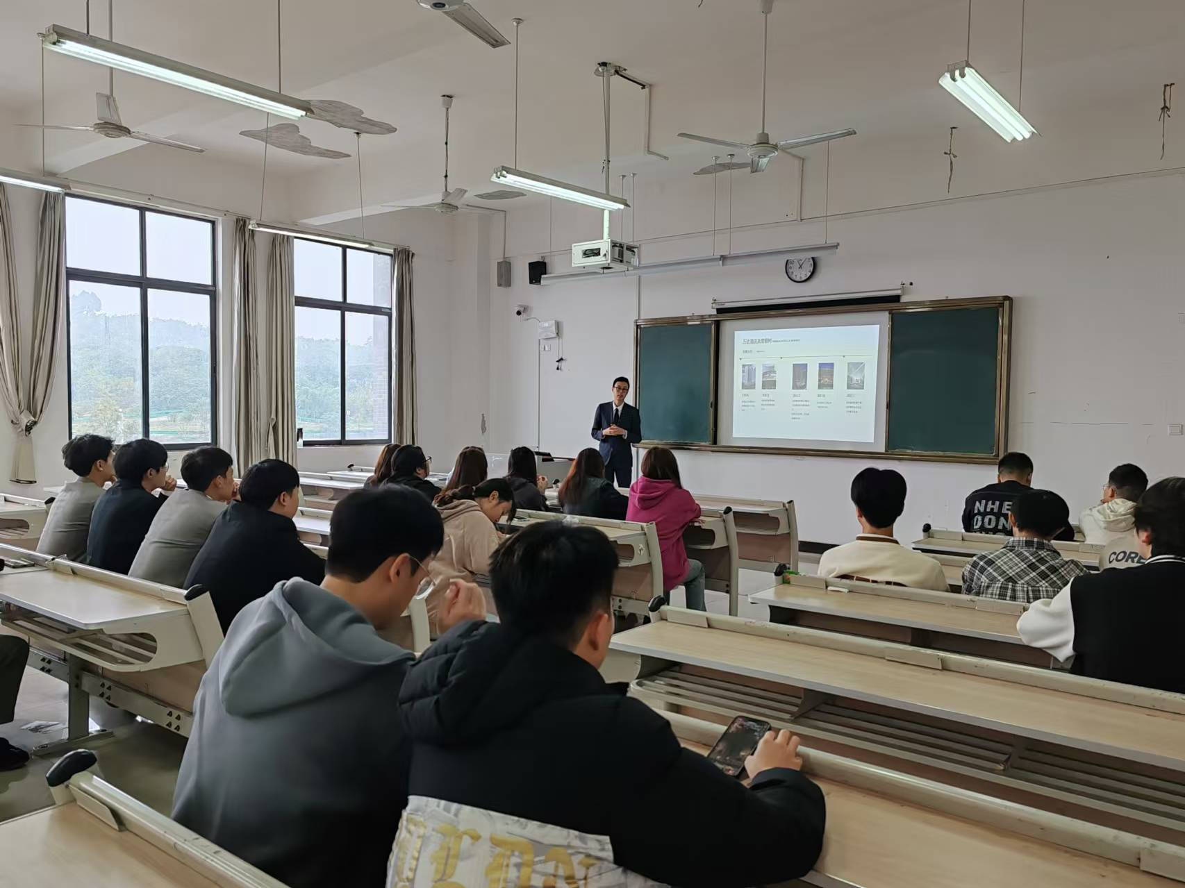 1-2411151J112Y0.jpg